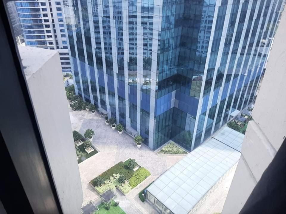 Spacious 2 Bedroom Unit With Pool มะนิลา ภายนอก รูปภาพ